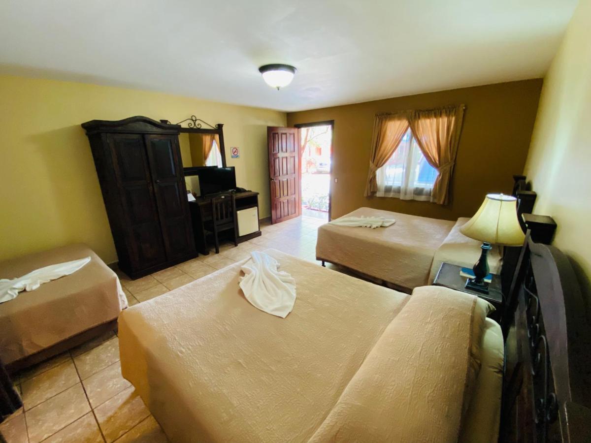 Hotel Puerto Libre Puerto Barrios Eksteriør bilde