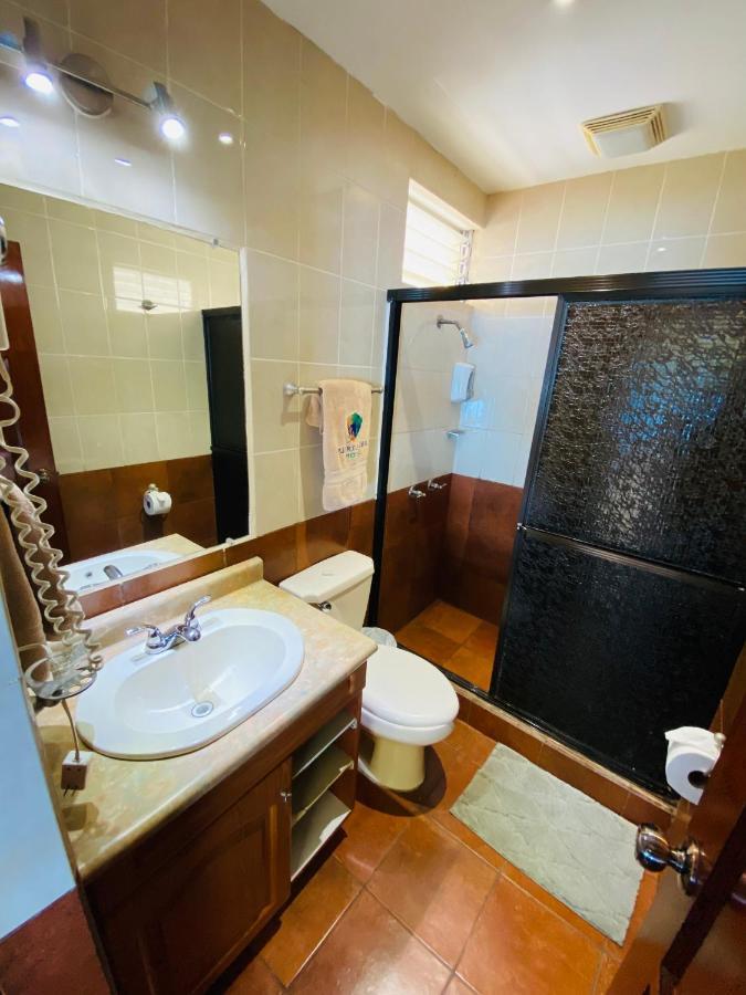 Hotel Puerto Libre Puerto Barrios Eksteriør bilde