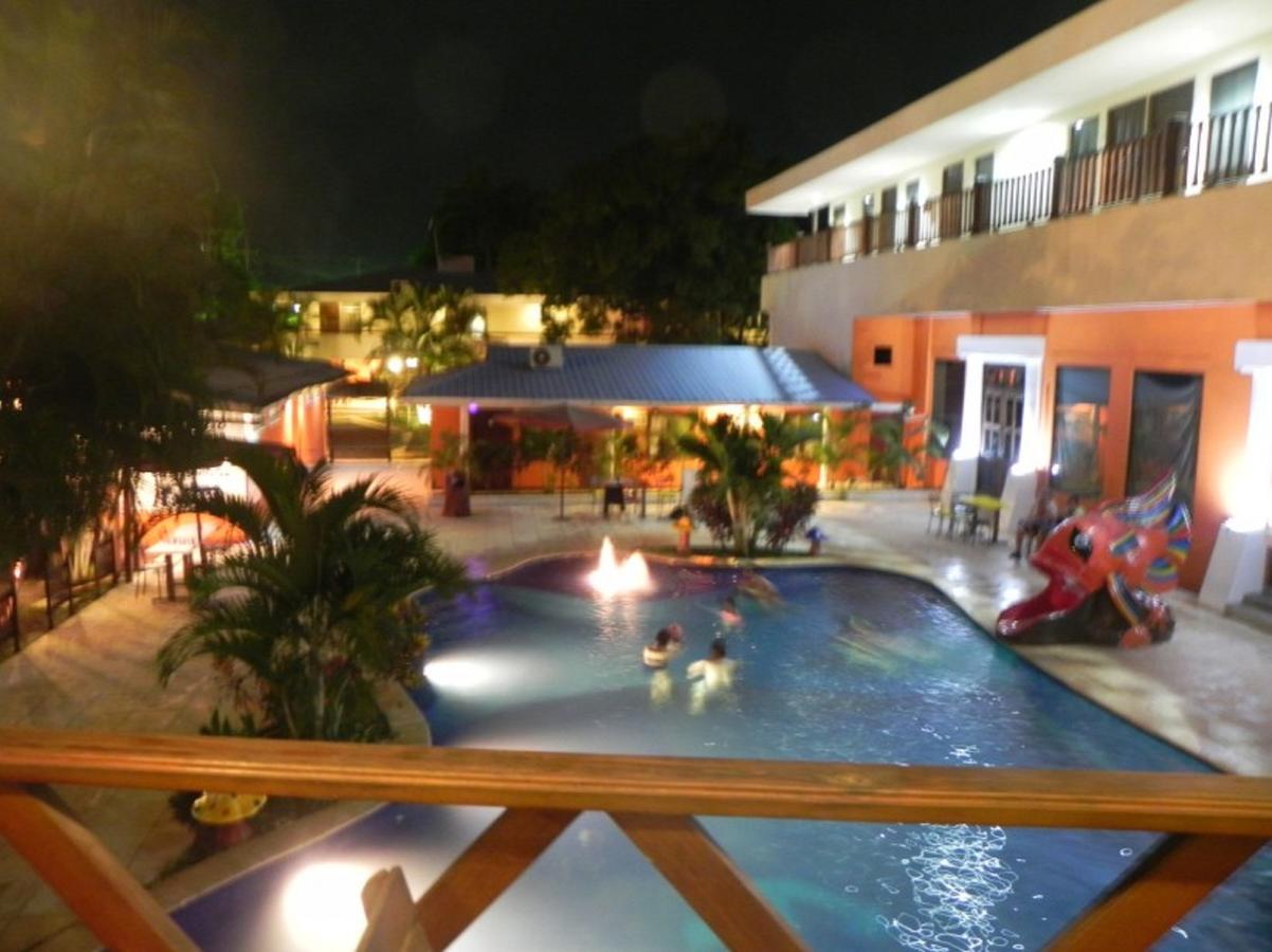 Hotel Puerto Libre Puerto Barrios Eksteriør bilde